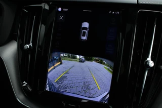 Volvo XC60 2.0 T6 PHEV Long range AWD R-Design|360 Camera|Trekhaak|Harmann|HUD|Stoel+Stuurverwarming| / 47