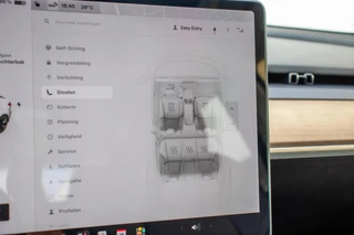 Tesla Model 3 Standard RWD Plus 60 kWh, SOH 92% Autopilot / 16