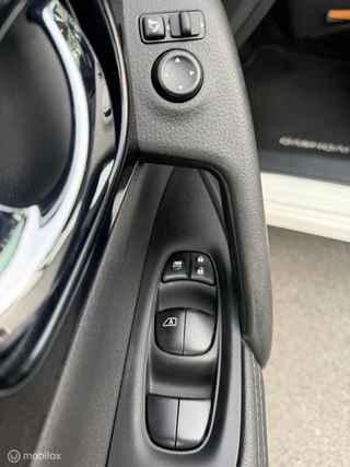 Nissan Qashqai 1.2 Tekna + LEER*CRUISE*PANO*360*HAAK*NAV*STOELVERW*NAP! / 35