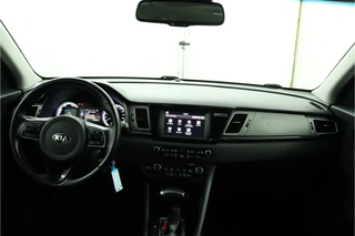 Kia Niro 1.6 GDi Hybrid DynamicLine  - Trekhaak - Apple Carplay/Android Auto - Achteruitrijcamera - Cruise Control - Virena Zekerheidspakket t.w.v. €895,- / 30