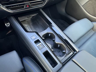 Volkswagen Passat Variant 1.5 eHybrid R-Line Edition 272pk / 5 JR Garantie / Pano / Leer / Trekhaak / H-K / Hud / Keyless / 360 / 42