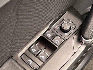 CUPRA Leon 1.4 e-Hybrid VZ Business PHEV | Stoel/Stuur Verwarming Carplay Keyless Camera / 46
