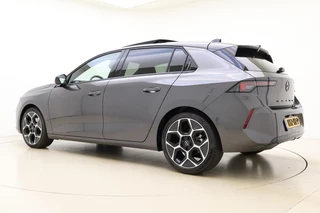 Opel Astra 1.2 Turbo 145pk Hybrid GS 145 PK Automaat | Navigatie | Panoramisch schuif/kanteldak | Stoel & Stuurverwarming | Climate control | Rondomzicht camera | Extra getint glas | 18" Lichtmetalen velgen / 13