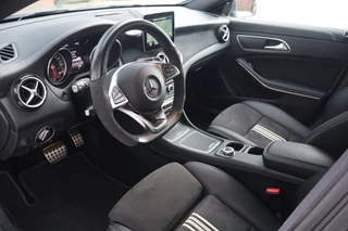 Mercedes-Benz CLA-klasse Shooting Brake 180 AMG Sport White Art Edition Automaat - Alcantara - Trekhaak - Xenon - 18 inch / 9