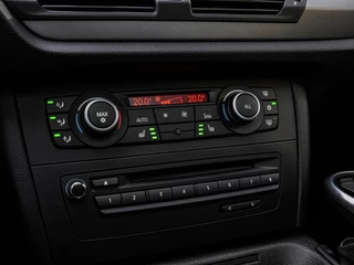 BMW X1 SDrive18i M-sport | Panoramadak | Leder | Xenon | Navi | Harman&Kardon | Stoelverwarming | Climate control / 16