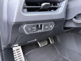 Kia K4 Sportswagon 1.0 T-GDi MHEV GT-Line Launch Edition (pano) - Elektrische Bestuurdersstoel - Stoel-/Stuurverwarming - Adaptieve Cruise Control - Climate Control - Fabrieksgarantie t/m 2033 / 23
