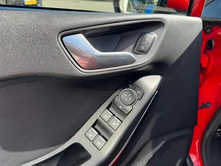 Ford Fiesta 1.0 Ecoboost ST-Line Panoramadak Carplay Winterpakket Led Navigatie / 27