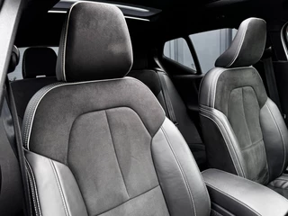 Volvo XC40 1.5 T5 Recharge R-Design NL-auto | Schuif- Kanteldak | H&K | Trekhaak | Stoelverwarming | Memory | Adaptive Cruise / 15