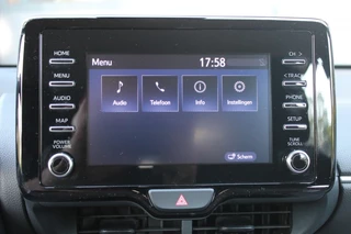 Toyota Yaris 1.5 HYB. ACTIVE Automaat / Camera / Cruise control / Dab radio / Apple carp. / 33