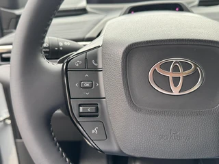 Toyota C-HR+ First Edition 77 kWh WARMTEPOMP EL-ACHTERKLEP PRIVACY-GLASS 18"LMV BLIND SPOT STOELVERW. P-SENSOREN / 14