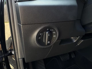 Skoda Karoq 1.5 TSI ACT Ambition Business / CarPlay / 17