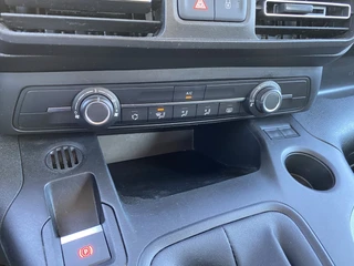Citroën Berlingo 1.2 PureTech Feel  | dealer onderh. | navigatie | cruise control | airco | parkeersensoren | all season banden / 33