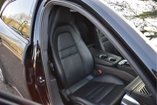 Porsche Panamera 4 Sport Turismo 3.0 Turbo Open dak | Keyless | Luchtvering | Carplay | Mem.stoelen | Softclose | 4x stoelverwarming | Bose | Full LED | 21" / 45