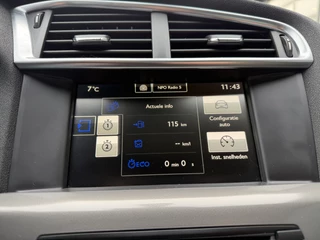 Citroën C4 130pk Feel Collection (Trekhaak - Keyless Entry - Parkeersensoren V+A - 17" - Automatische Airco - Navigatie - Apple Carplay) / 22