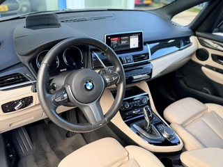 BMW 2 Serie Active Tourer 218i High Executive I Navigatie I Camera I Trekhaak I HUD I LED / 23