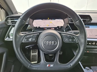 Audi A3 Sportback 30 TFSI S-line edition AUTOMAAT * Navigatie * Parkeersensoren * Audi Sound * / 30