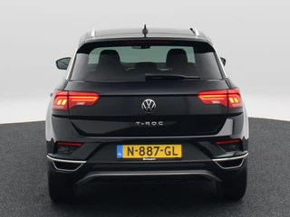 Volkswagen T-Roc 1.5 TSi 150 Pk Automaat Style Business | Adaptive Cruise Control | Elektrische Achterklep | Navigatie | Trekhaak | Stoelverwarming | 17 Inch / 7