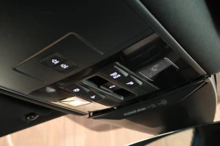 Volkswagen Passat Variant 1.5 TSI 150pk DSG R-Line Business + Keyless Panoramadak 360Camera Stoelverwarming Virtual Cockpit Navigatie / 38