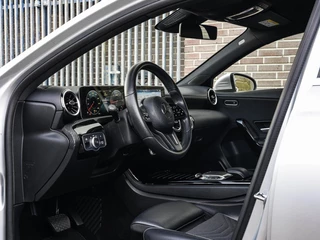 Mercedes-Benz A-klasse 180 d Launch Edition Widescreen Camera Apple CarPlay Android Auto Navigatie Stoelverwarming / 9
