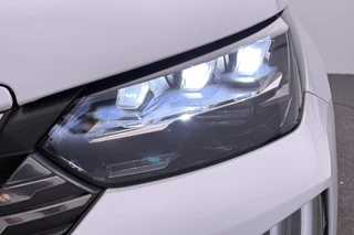 Peugeot 2008 1.2 Hybrid 145 GT / 18" / Navigation pack /  2+6 Jaar Garantie / 29