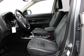 Mitsubishi Outlander 2.0 PHEV Executive Edition / 14