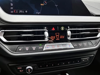 BMW 1-serie 118i Executive M Sport | Stoelverwarming | Cruise Control | Navi | CarPlay | / 23