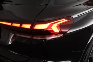 Audi Q6 306pk S edition performance 100 kWh Trekhaak Panoramadak B&O 360Camera Matrix HUD Keyless S-Line / 50