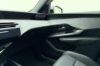 Peugeot 5008 1.2 Hybrid 145 Allure 7p | Climate & Cruise Control | 7-Zitter | Achteruit Rijd Camera | AppleCarplay/ Android Auto | / 30