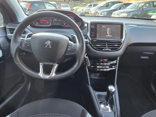Peugeot 208 1.2 e-VTi Style NAVI TEL PDC CRUISE CONTROL / 13