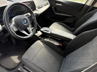 BMW iX1 xDrive30 Launch Edition 67 kWh | HUD | 360 | Keyless | BTW | LED | / 9