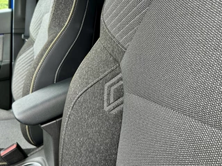 Renault Captur 1.3 TCe 160 EDC Techno  | Automaat | Navigatie | Groot Scherm | Camera + Sensoren | Adaptieve Cruise | Climate Control | Apple CarPlay/Android Auto / 6