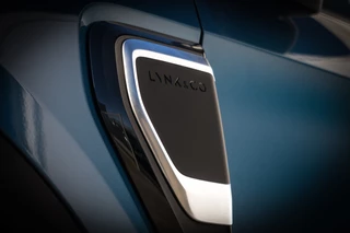 Lynk & Co 01 1.5 Plug-in Hybrid 262 Pk Panoramadak | 75 km Elektrisch | 360 Camera | Full Map Navi | NL Auto | 20 inch. LMV | 1e eigenaar / 20