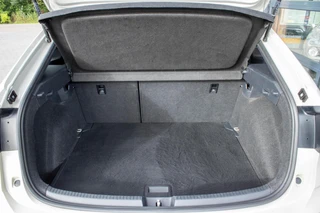 Volkswagen Taigo 1.0 TSI R-Line|Camera|Carplay|Adaptive Cruise / 41