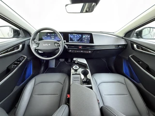 Kia EV6 Light 77.4 kWh SOH 100% | 3.000KM UNIEKE KM-STAND | KIA DEALER ONDERHOUDEN | 1E EIGENAAR | LEDEREN BEKLEDING | CAMERA | ADAPTIVE CRUISE | KIA GARANTIE TOT 10-2030 | BTW VERREKENBAAR / 25