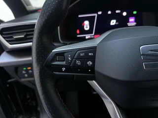 Seat Leon Sportstourer 1.5 eTSI 150pk DSG FR Business Intense LED Camera Stoelverwarming DAB+ / 22