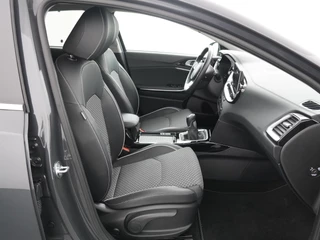 Kia XCeed 1.5 T-GDi DynamicPlusLine 160pk  Airco - Apple Carplay/Android Auto - Cruise Control - Verwarmde Voorstoelen - Dodehoekdetectie Fabrieksgarantie tot 03-2031 / 39