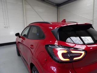 FORD Puma 1.0i Ecoboost Hybrid 125pk Titanium X / 12