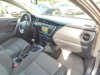 Toyota Auris 1.6 TREND TREKHAAK 1300KG TREKGEW 1E-EIG NL-AUTO DEALER ONDERHOUDEN STOELVERW 16'' LM-VELGEN CAMERA BLUETOOTH / 2