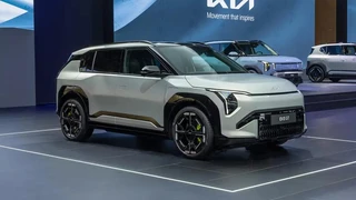 Kia EV3 GT AWD 81.4 kWh Launch control | Elektronisch adaptief onderstel met road-preview | 20" lichtmetalen GT-velgen | NIEUW TE BESTELLEN