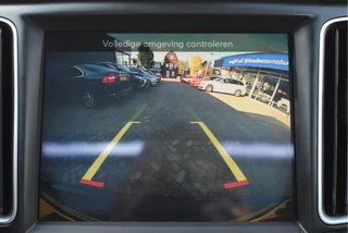 Maserati Levante 3.0 V6 AWD GranLusso 350 pk Facelift Driver ass.Pack 1 | Open dak | Harman/Kardon | Camera | Luchtvering | Carplay | Keyless | DAB | Full LED | 20" / 23