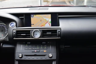 Lexus RC 300h Business Line Pro / 31