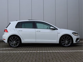 Volkswagen Golf 1.0 TSI Highline R-line  | Panoramadak | Camera | Virtual | LED / 21
