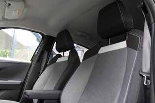 Opel Frontera 1.2 Turbo Hybrid Ultimate 7p. | Keyless Entry & Start | Winterpack | BLIS | Achteruitrijcamera / 13