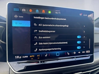 Volkswagen Golf 1.5 eHybrid GTE 272pk / 5JR Garantie / Pano / Trekhaak / DCC / Keyless / Matrix / 360 / HUD / 25