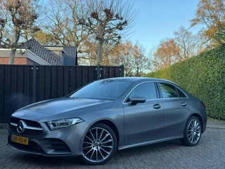 Mercedes-Benz A-klasse 250 e AMG Line