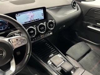 Mercedes B-klasse 180 Business Solution AMG|WideScreen|Carplay|Pano|Carplay|Trekhaak| / 35