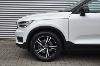 Volvo XC40 2.0 T4 R-DESIGN STOEL+STW VERW. / EL. A-KLEP / EL. WEGKLAP TREKHAAK / 8