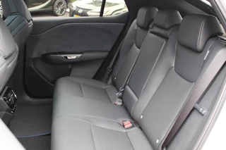 Lexus RZ 550e DIRECT 4 F SPORT 77 kWh DIRECT LEVERBAAR YOKE-STUUR STEER-BY-WIRE PANO MARK-LEVINSON STOELVENT / 33