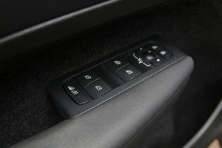 Volvo C40 Recharge Core 69 kWh / 19
