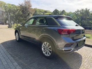 Volkswagen T-Roc 1.5 TSI Style | 51.000KM !! | Camera | Trekhaak | Keyless | Adaptive | CarPlay | / 20